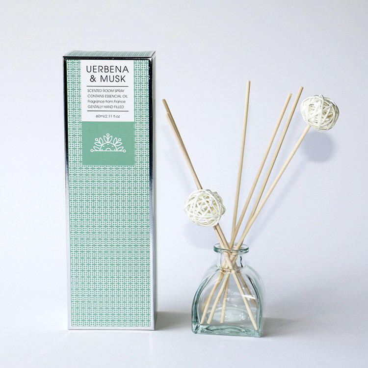 60ml reed diffuser in glass bottle with rattan reeds and ball in box